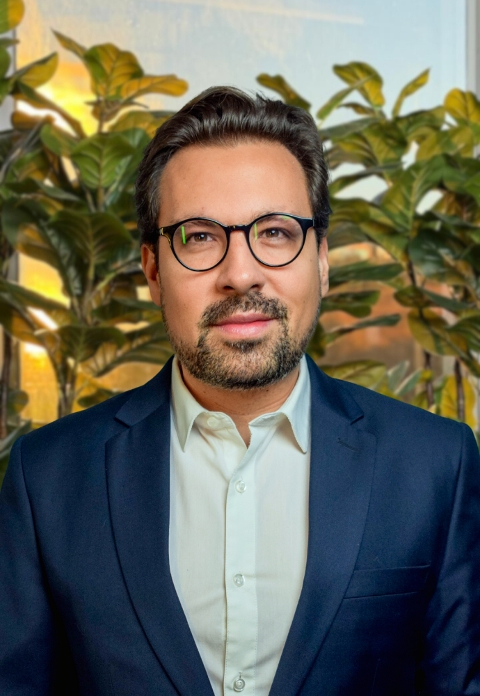 Time Lacerda, Adriano_Muniz