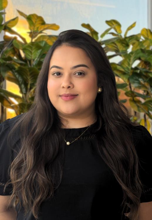 Time Lacerda, Laura-Gomes