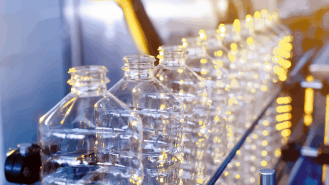 Novo decreto regulamenta logística reversa de embalagens plásticas Novo decreto regulamenta logística reversa de embalagens plásticas.