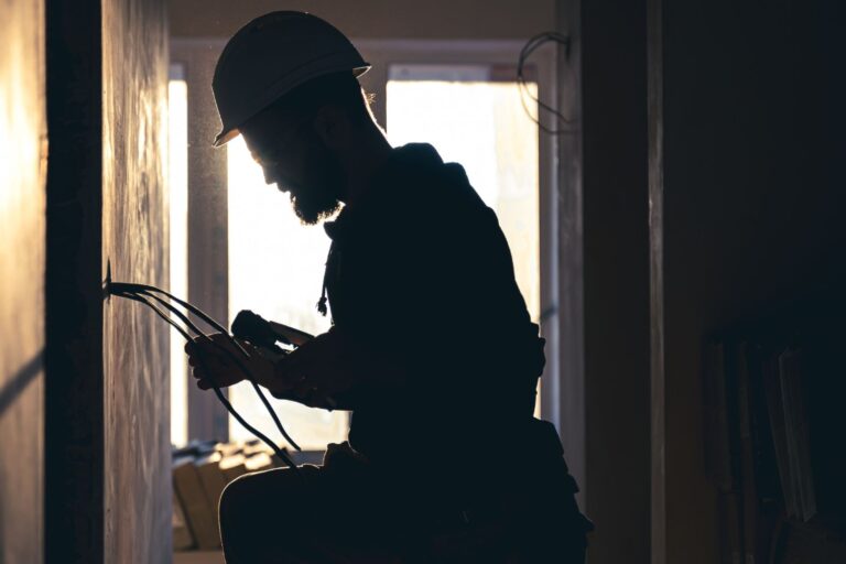 Capa - Acidentes com eletricidade no trabalho